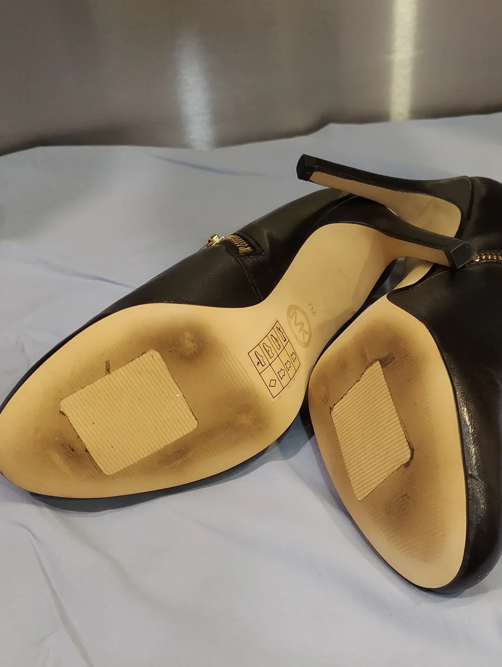 Michael Kors Black Leather High-Heel Ankle Booties w/Gold Zipper - Size 7